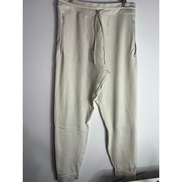 Lululemon Engineered Warmth Jogger in Natural Ivory Size Large - Picture 2 of 7